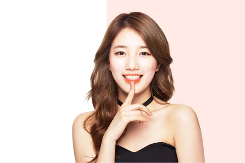 圣诞节表白情诗,爱情诗人的魅力吸引她